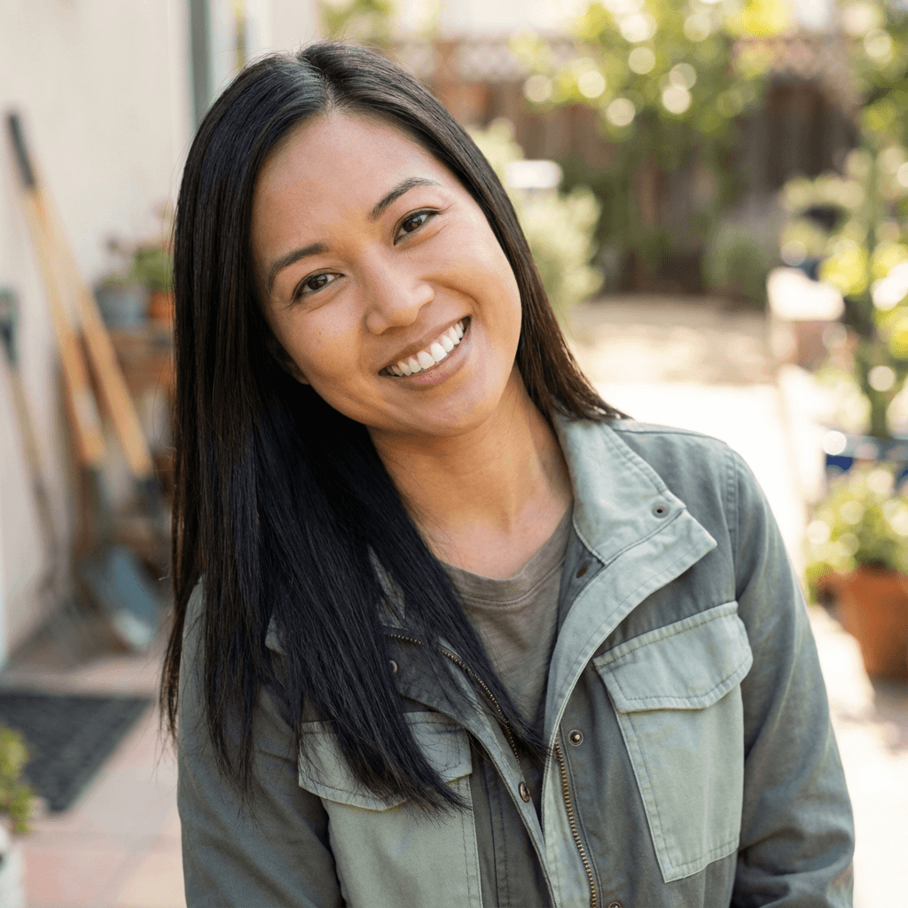Sarah Mitchell, a female homeowner in her early 30s, White, casual friendly appearance at home